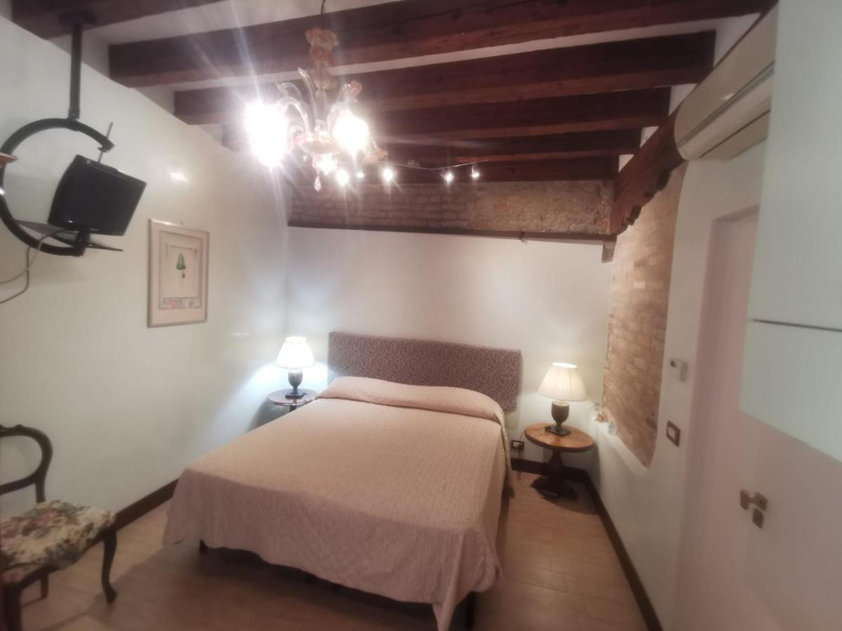Canal View Studio Flat Venesia Bagian luar foto